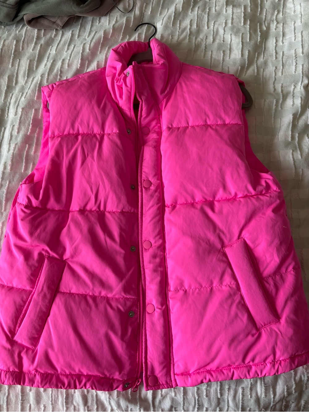 Women’s ' Bright Pink Puffer Vest - Lightweight Warmth